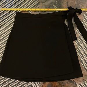 BLACK WRAP SKIRT
